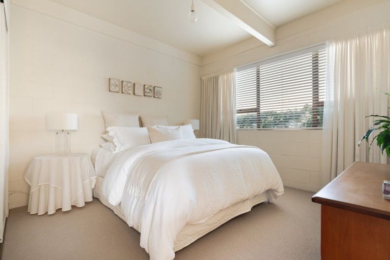 Photo of property in 43 Hinewa Road, Otumoetai, Tauranga, 3110