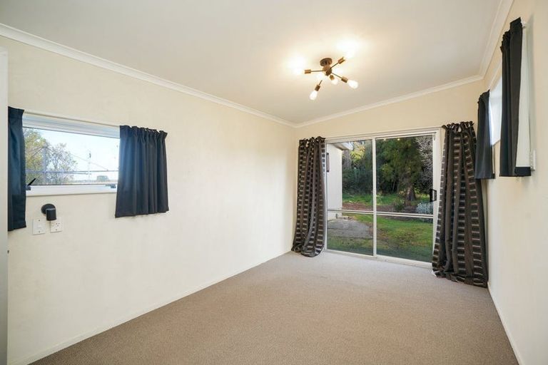 Photo of property in 49 Ferry Road, West Plains, Invercargill, 9879