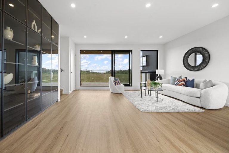 Photo of property in 33c Saint Peters Street, Northcote, Auckland, 0627