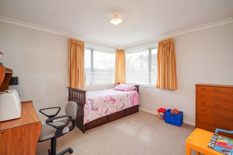 Photo of property in 1 Ballantrae Street, Wallacetown, 9816