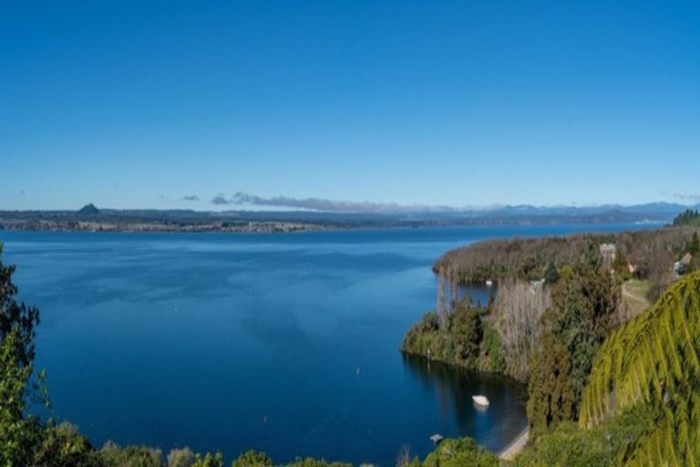 Photo of property in 71 Wakeman Road, Acacia Bay, Taupo, 3330