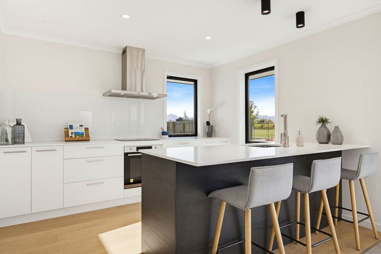 Photo of property in 31 Whitehall Drive, Springlands, 7201