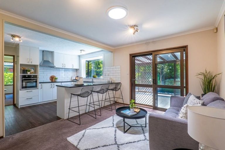 Photo of property in 12 Felstead Place, Avonhead, Christchurch, 8042