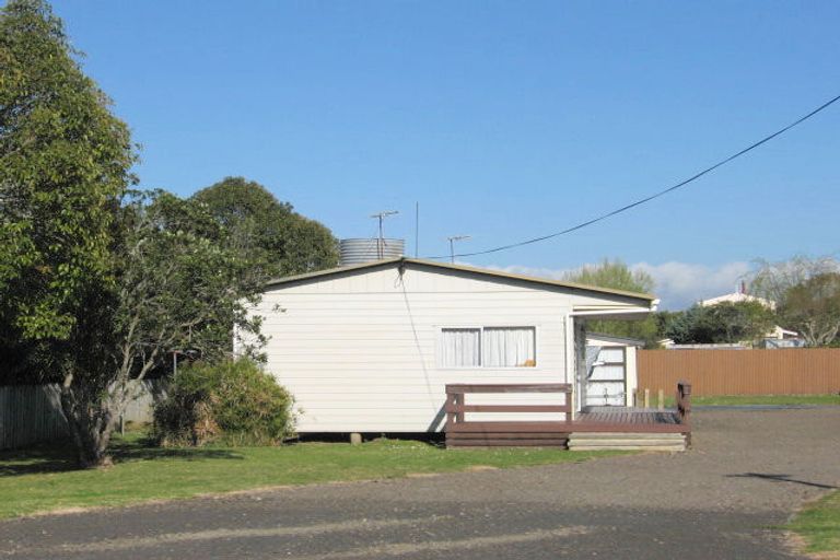 Photo of property in 16 Mercury Street, Whitianga, 3510