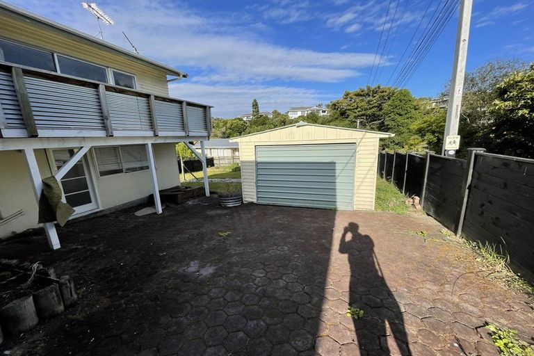 Photo of property in 68 Lake Road, Northcote, Auckland, 0627