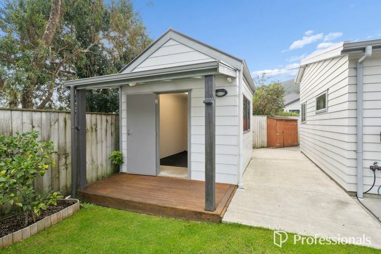 Photo of property in 16 Poppy Watts Grove, Stokes Valley, Lower Hutt, 5019