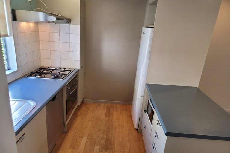 Photo of property in 152 Tasman Street, Mount Cook, Wellington, 6021