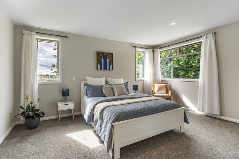 Photo of property in 6a Moera Place, Stanmore Bay, Whangaparaoa, 0932
