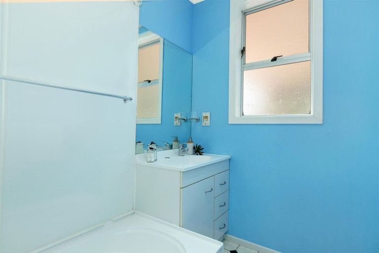 Photo of property in 63 Te Pene Avenue, Titahi Bay, Porirua, 5022