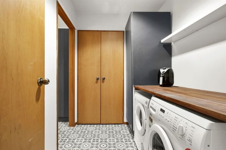 Photo of property in 1/14 Beresford Street, Bayswater, Auckland, 0622