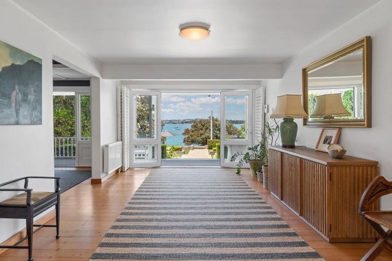 Photo of property in 11 King Edward Parade, Devonport, Auckland, 0624