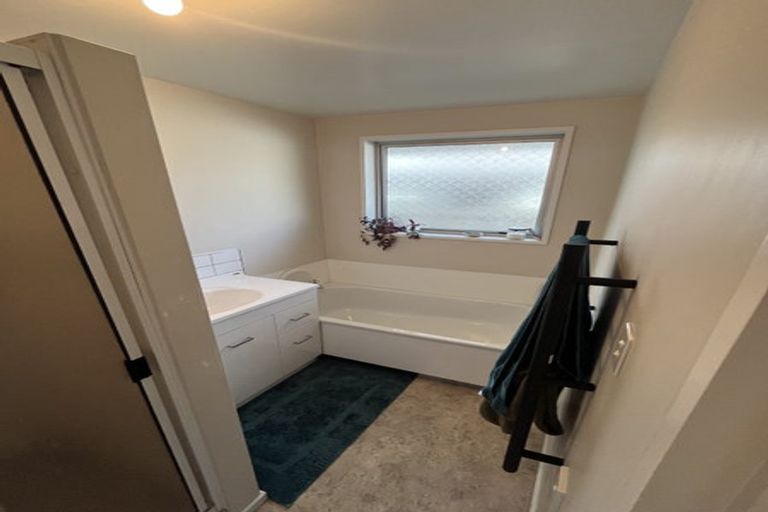 Photo of property in 2/8 Palatine Terrace, Huntsbury, Christchurch, 8022