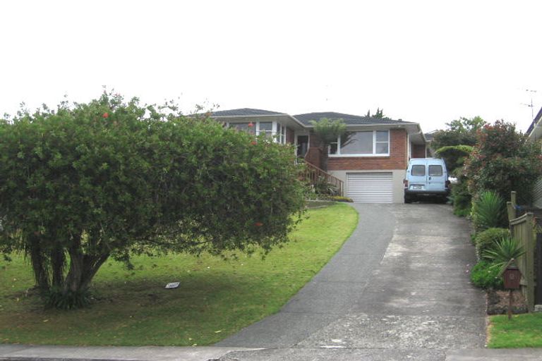 Photo of property in 9 Selwyn Crescent, Forrest Hill, Auckland, 0620
