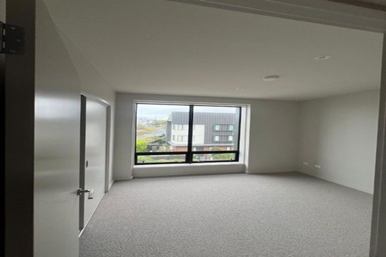 Photo of property in 7c Windlass Street, Long Bay, Auckland, 0630