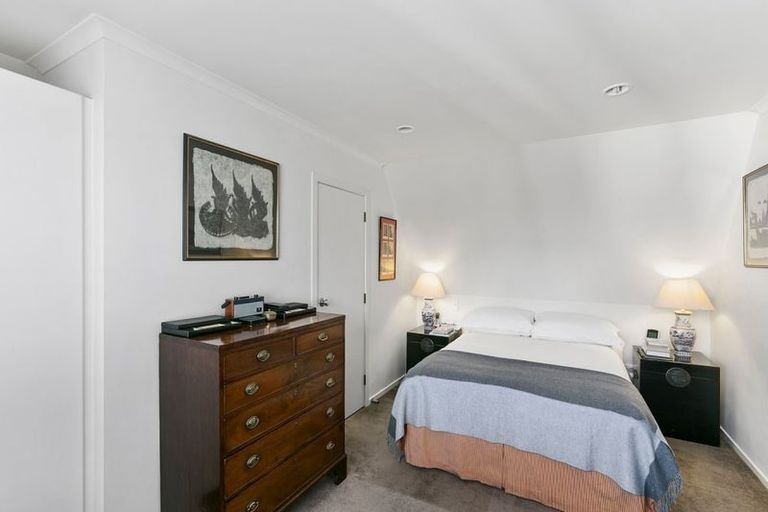 Photo of property in 55c Bolton Street, Kelburn, Wellington, 6012