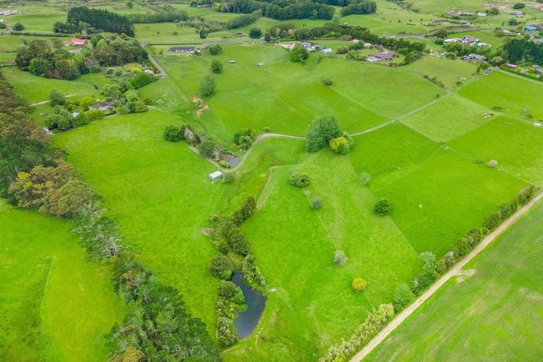 Photo of property in 239 Burtt Road, Paerata, Drury, 2578