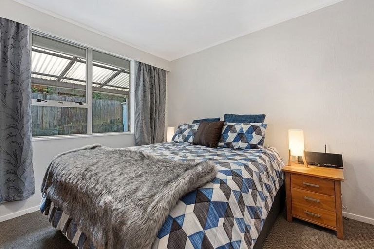 Photo of property in 1/11 Lowry Crescent, Stokes Valley, Lower Hutt, 5019