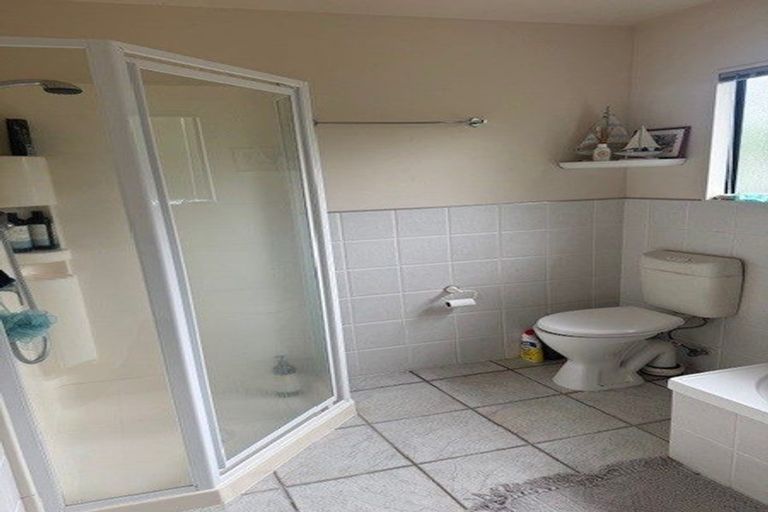 Photo of property in 20 Langana Avenue, Browns Bay, Auckland, 0630