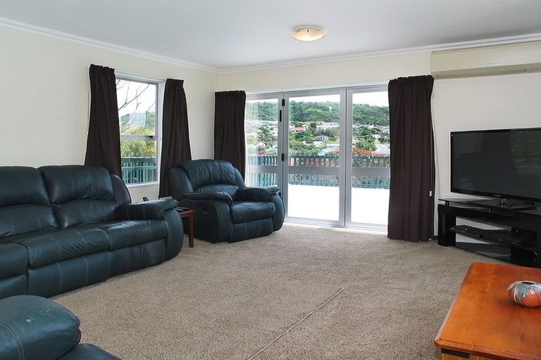 Photo of property in 74 Leeward Drive, Whitby, Porirua, 5024