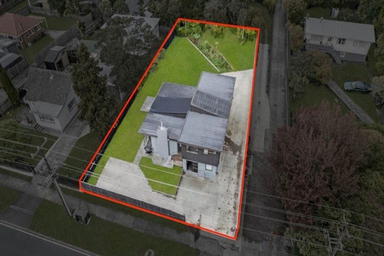 Photo of property in 192 Henderson Valley Road, Henderson, Auckland, 0612