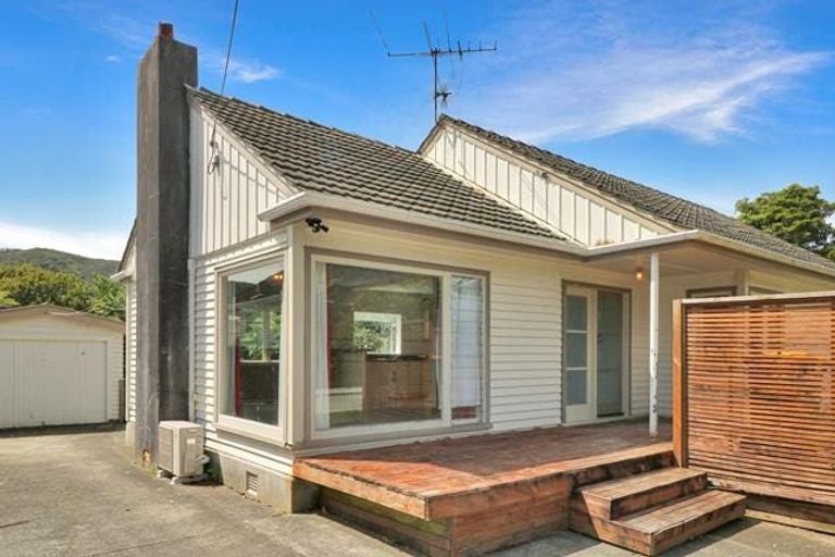 Photo of property in 996 Taita Drive, Taita, Lower Hutt, 5011