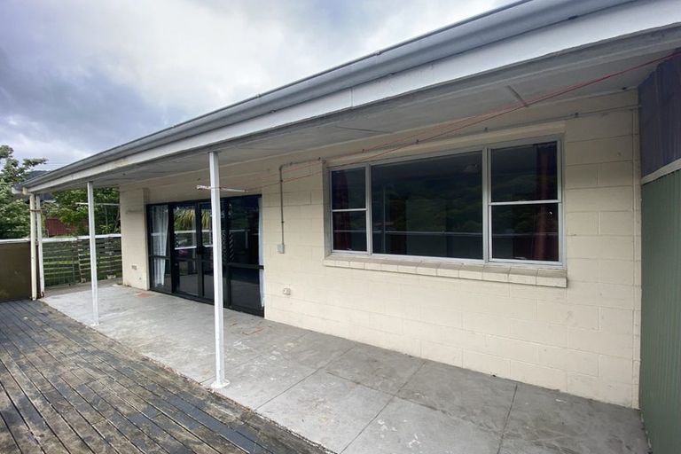 Photo of property in 2/1 Angle Street, Picton, 7220