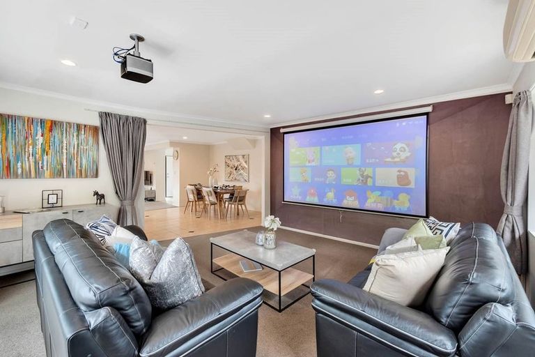 Photo of property in 15 San Carlo Court, Henderson, Auckland, 0612