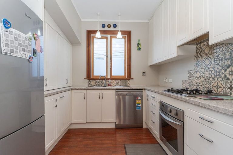 Photo of property in 72 Overtoun Terrace, Hataitai, Wellington, 6021