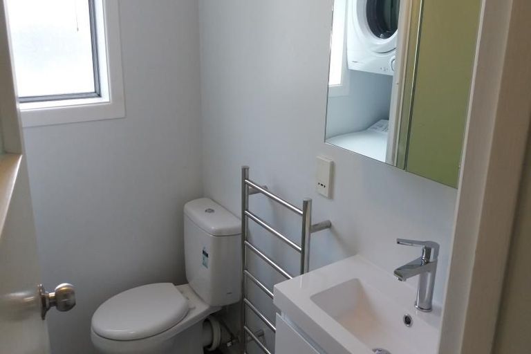 Photo of property in Windsor Court, 340u2 Tinakori Road, Thorndon, Wellington, 6011