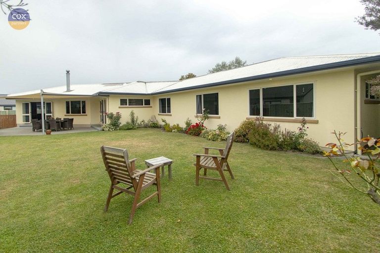 Photo of property in 17 Chelsea Drive, Taradale, Napier, 4112