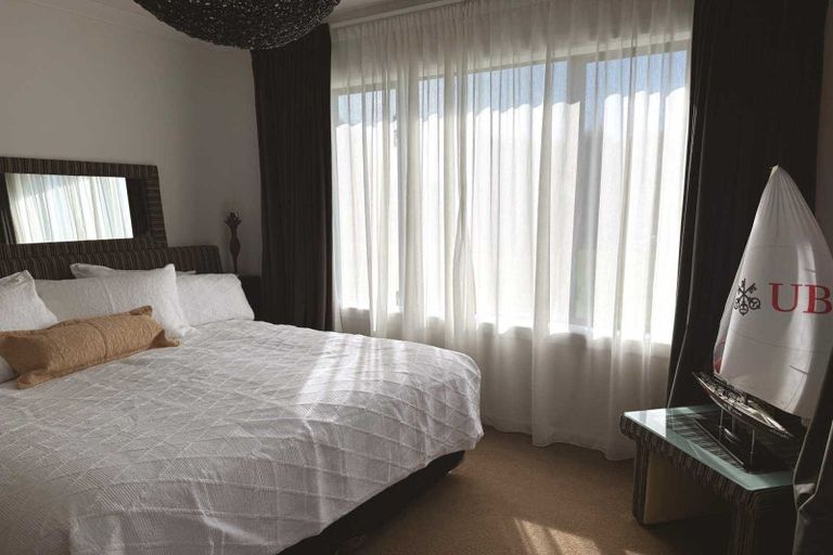 Photo of property in 101 Seaward Road, Edendale, 9825