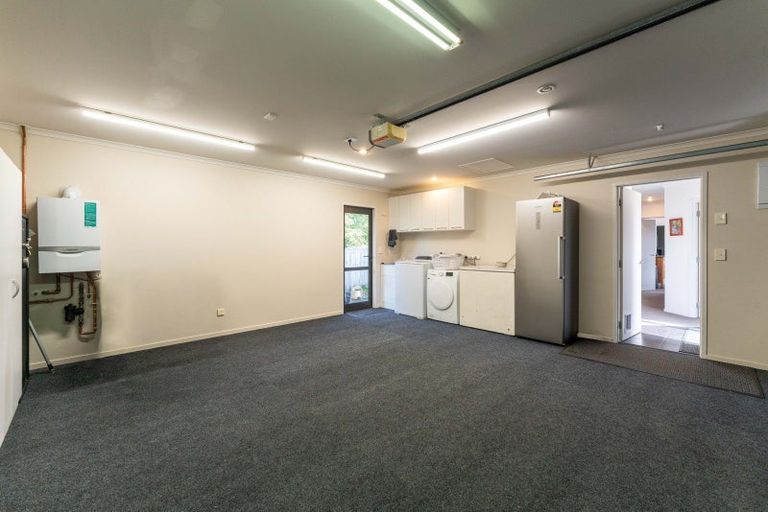 Photo of property in 19 Brompton Close, Richmond Heights, Taupo, 3330