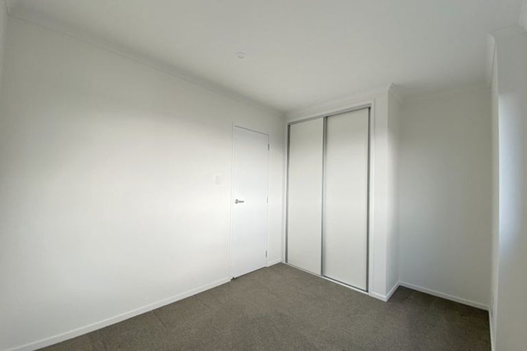 Photo of property in 4/1 Scott Road, Hobsonville, Auckland, 0616