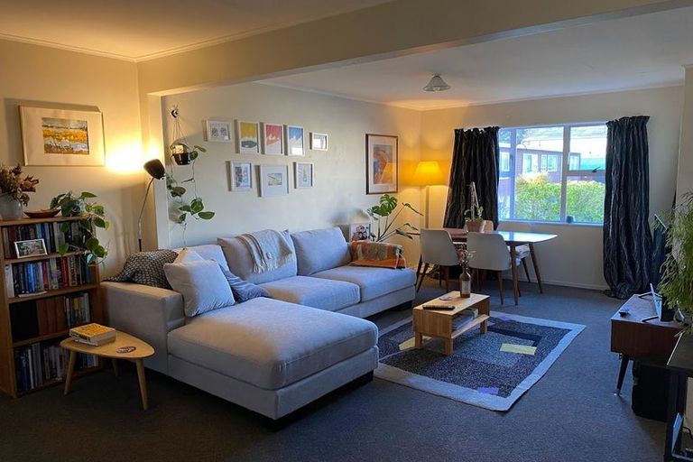 Photo of property in 9/11 Trafalgar Street, Johnsonville, Wellington, 6037