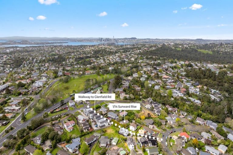 Photo of property in 1/14 Sunward Rise, Glenfield, Auckland, 0629