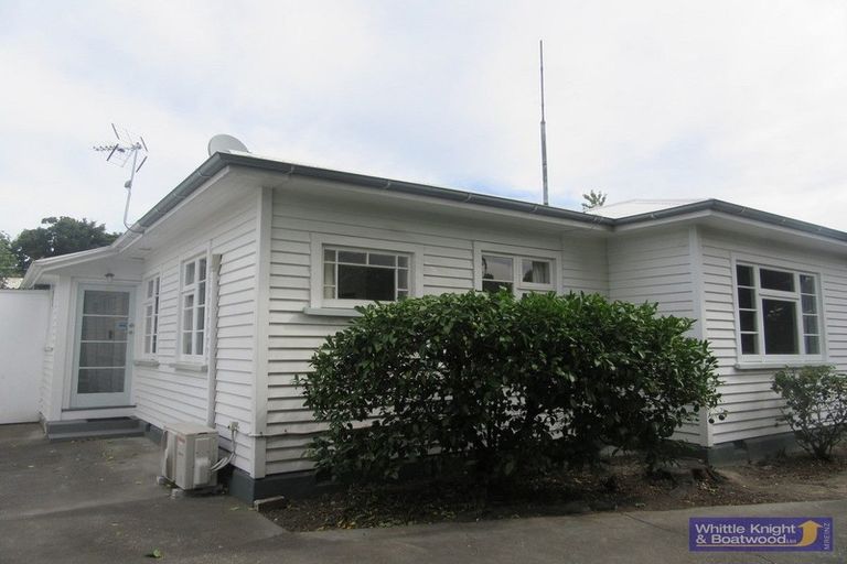 Photo of property in 106 Rattray Street, Riccarton, Christchurch, 8041