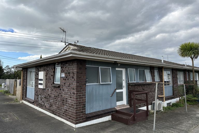Photo of property in 1/56 Rimu Street, New Lynn, Auckland, 0600