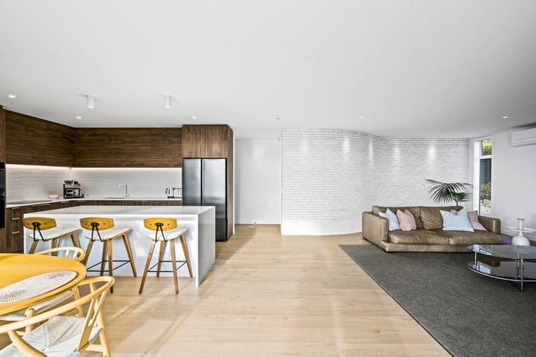 Photo of property in 13 Saint Remy Lane, Redcliffs, Christchurch, 8081