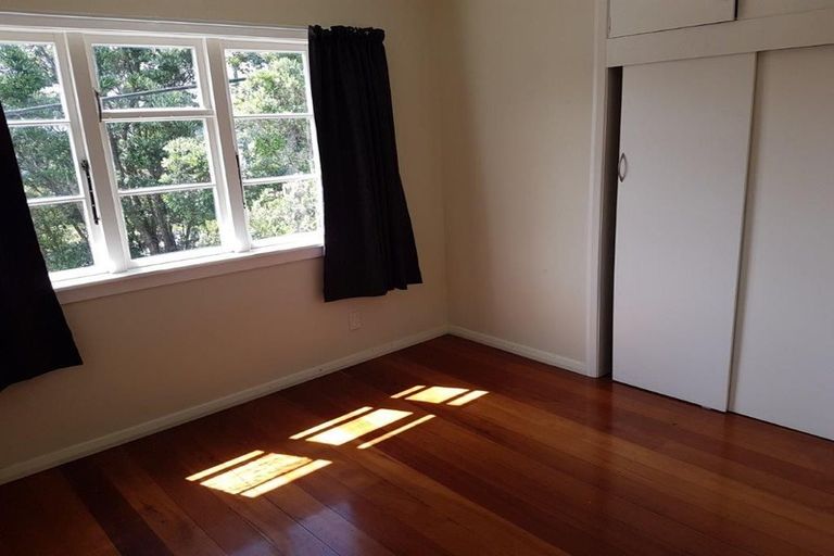 Photo of property in 43 Fraser Avenue, Johnsonville, Wellington, 6037