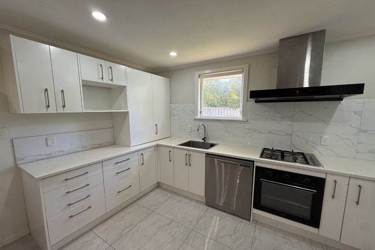 Photo of property in 3/142a Great South Road, Manurewa, Auckland, 2102