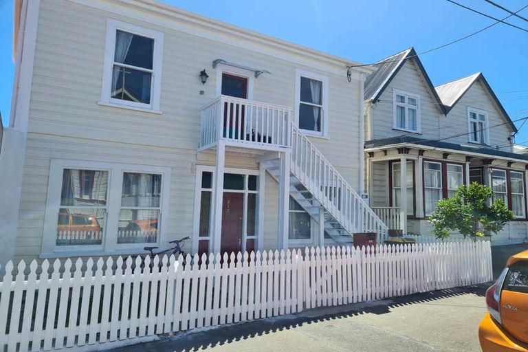 Photo of property in 212 Rintoul Street, Berhampore, Wellington, 6023