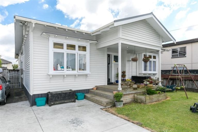 Photo of property in 9 Coates Street, Hamilton East, Hamilton, 3216