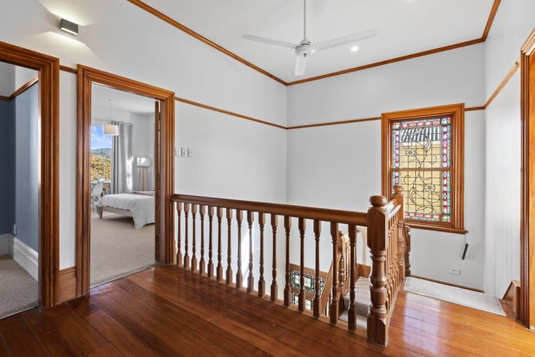 Photo of property in 4 North Terrace, Kelburn, Wellington, 6012