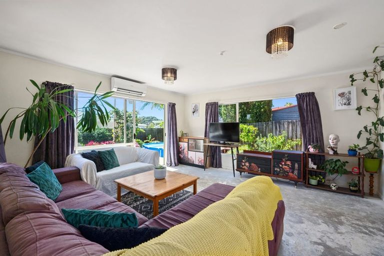 Photo of property in 3/256a Birkdale Road, Birkdale, Auckland, 0626