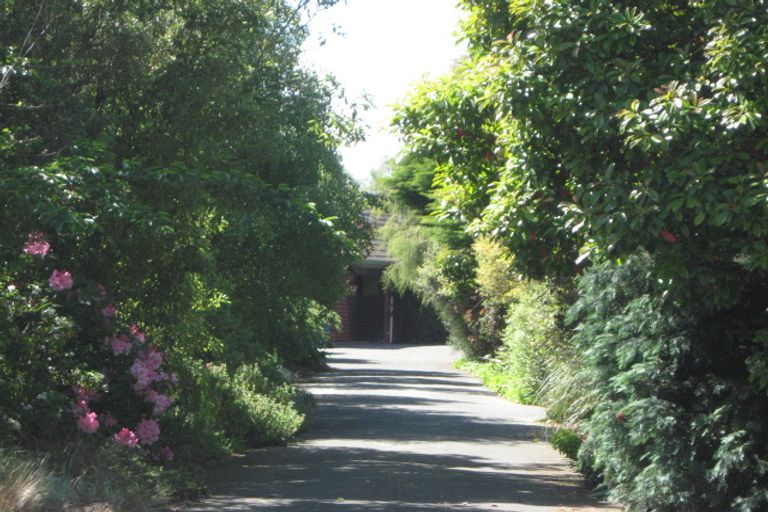 Photo of property in 9 Prestons Road, Redwood, Christchurch, 8051