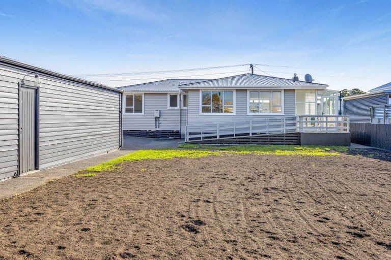 Photo of property in 28 Hunter Street, Hawera, 4610