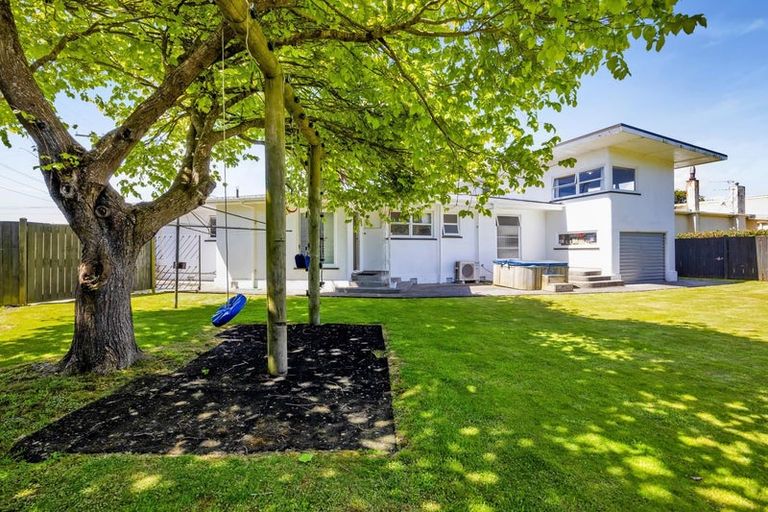Photo of property in 161 South Road, Hawera, 4610