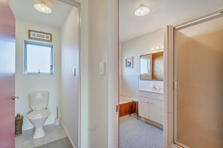 Photo of property in 16 Meadow Drive, Whitianga, 3510