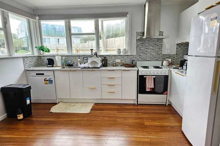 Photo of property in 4 Turkington Street, Tawa, Wellington, 5028