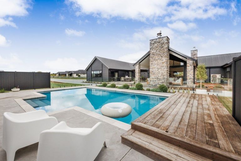 Photo of property in 72 Hartwell Drive, Kelvin Grove, Palmerston North, 4470